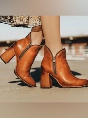 Freebird by Steven Jalessa Boot Cognac Distressed Leather Ankle Boots Size  8